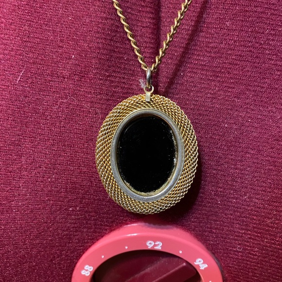 Vintage black cameo necklace - Picture 2 of 3